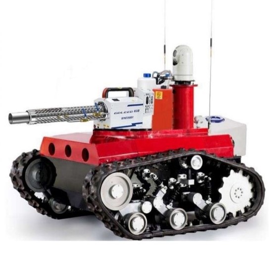 Zdalnie zaprojektowali robota dezynfekującego – wygląda jak czołg