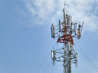 wieża telekomunikacyjna