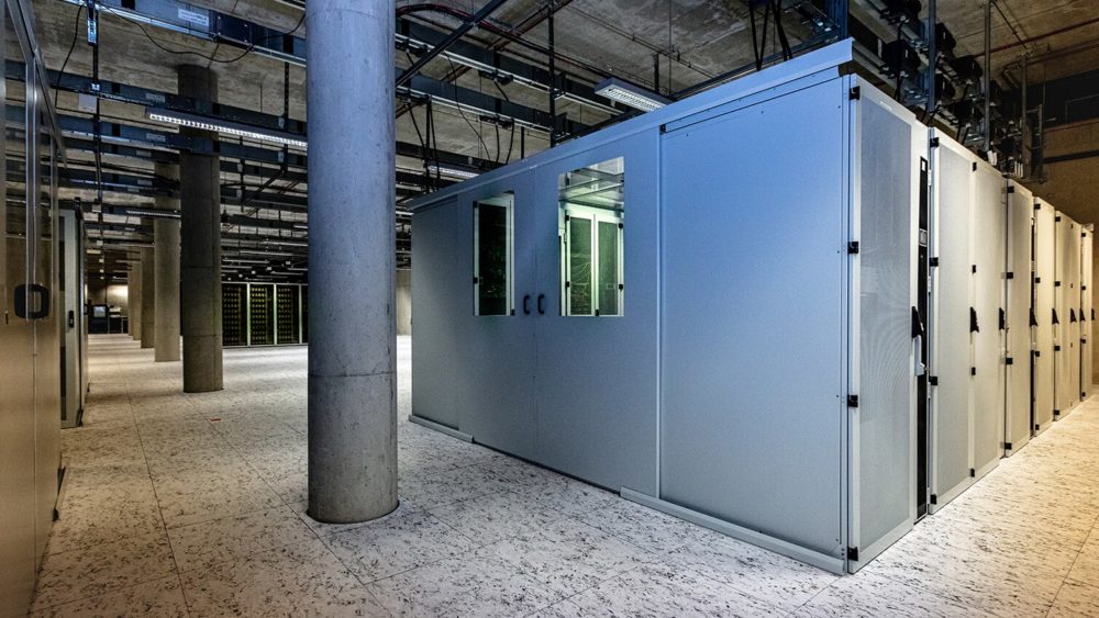 serwery w poznańskim centrum superkomputerowo-sieciowym