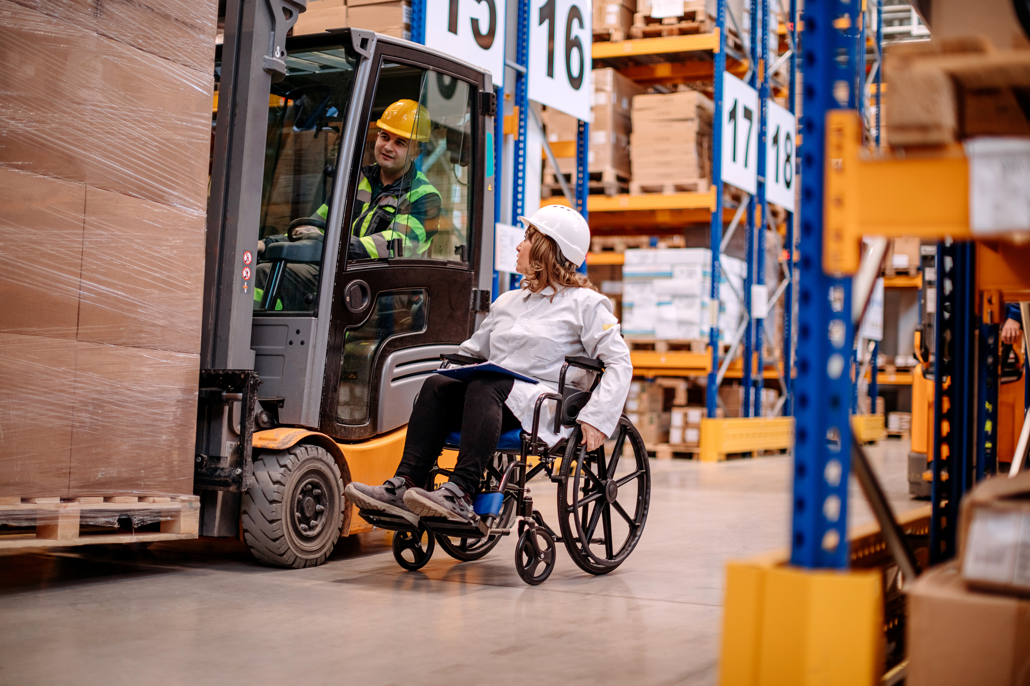 Przemysł 4.0 a osoby z niepełnosprawnościami. Jak zmiany technologiczne wpłyną na poprawę rynku pracy?